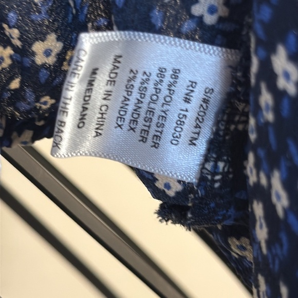 LOVE TREE Floral Blue Crop Top With Tie Front - Picture 8 of 8